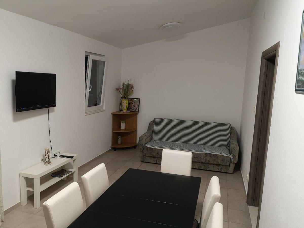 Apartment Joke Ražanj Kültér fotó